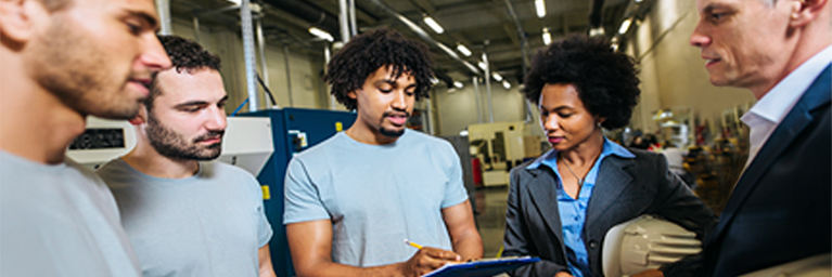 Selon Akolisa Ufodike, chercheur à l’Université York, investir dans la main-d’œuvre canadienne est la clé de la croissance et de la réussite économiques. Photo : momcilog/iStock
