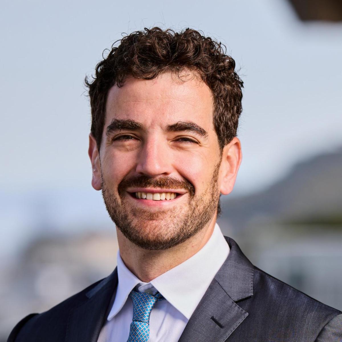 Douglas Saeks, MD award recipient headshot