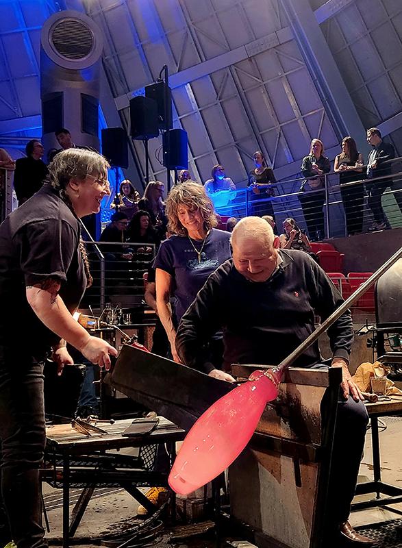 Jen Elek, Nancy Callan, and Lino Tagliapietra on the Museum of Glass Hot Shop Floor. Photo by Kristin Elliot. Courtesy of Museum of Glass.