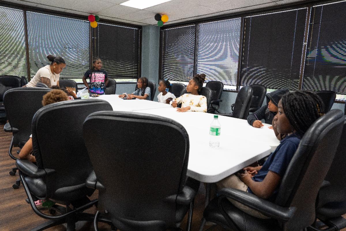 Queens 2 Be mentoring session