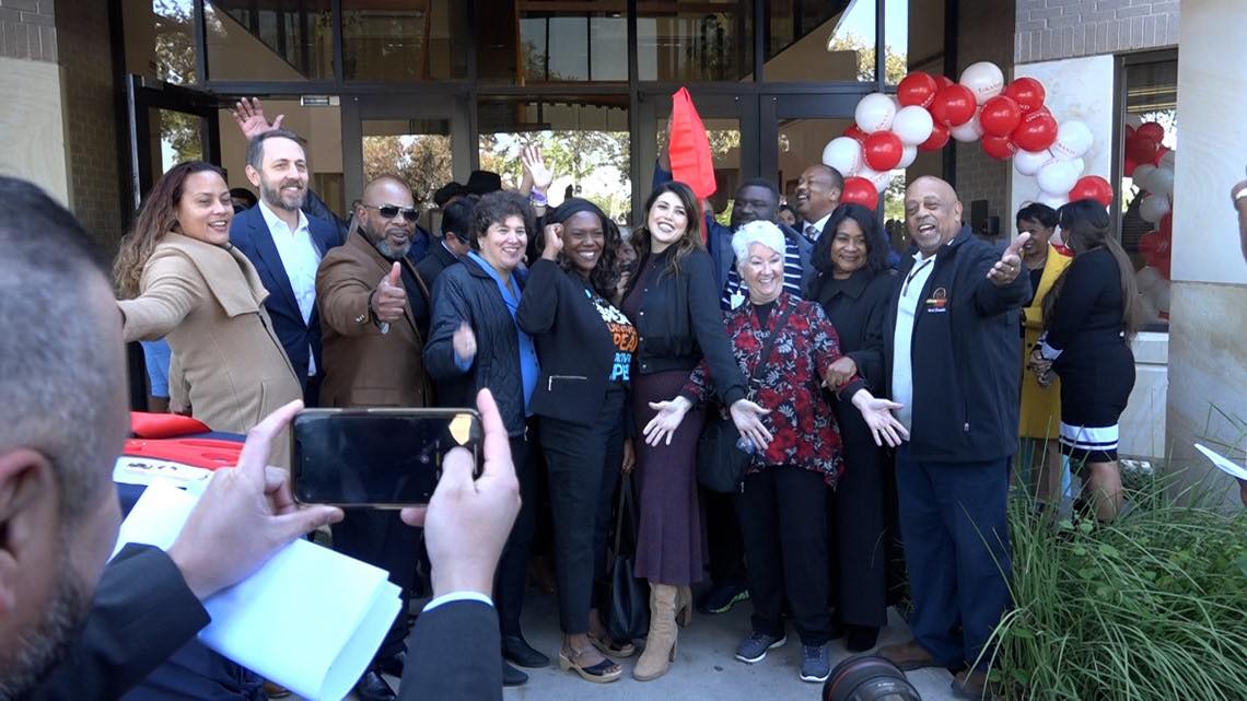 4c6555bd 3428 4e86 bc8d 3fa017c719b3