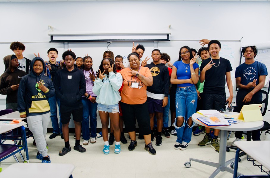 fda1d1a1 3163 4453 b839 33ca234f8888