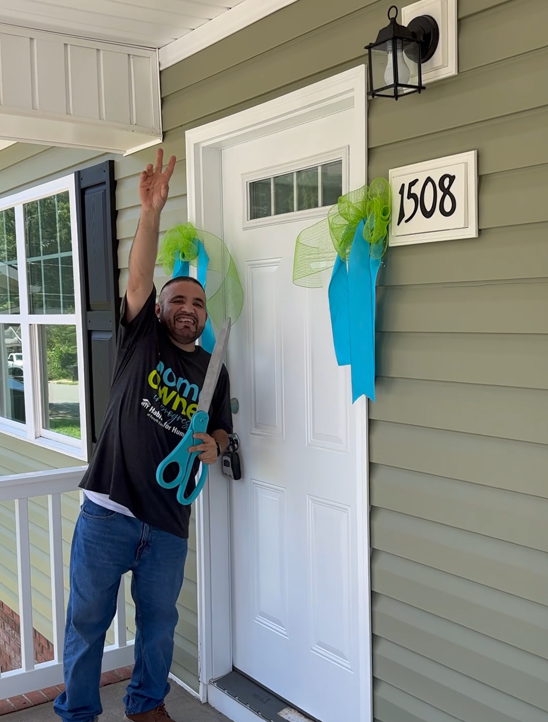 Building Dreams WSFCS Career Center Partners with Habitat