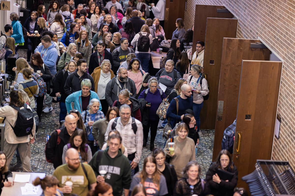 Large crowd at the Q Center in St. Charles