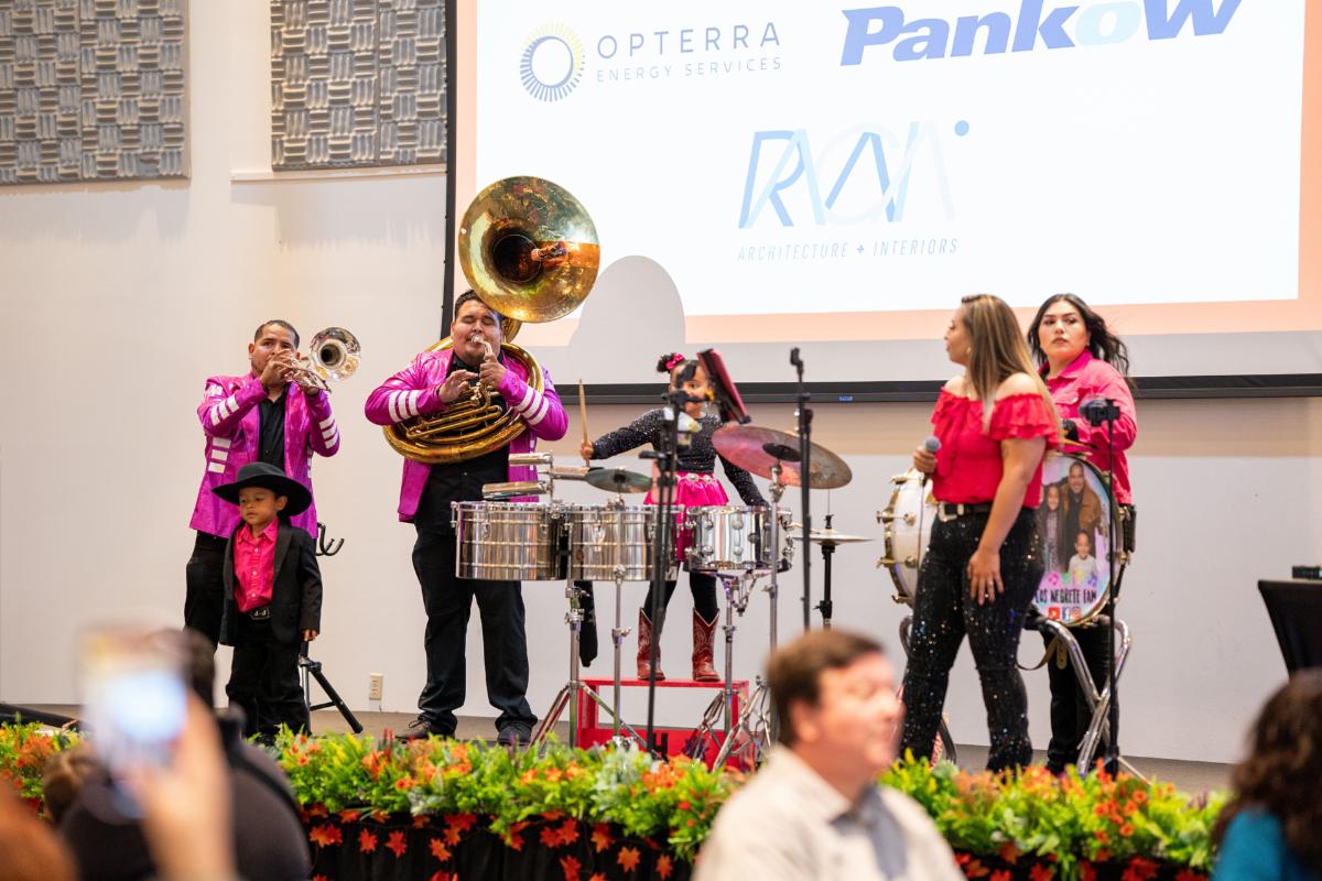 The Negrete Family performing at Fiesta del Valle