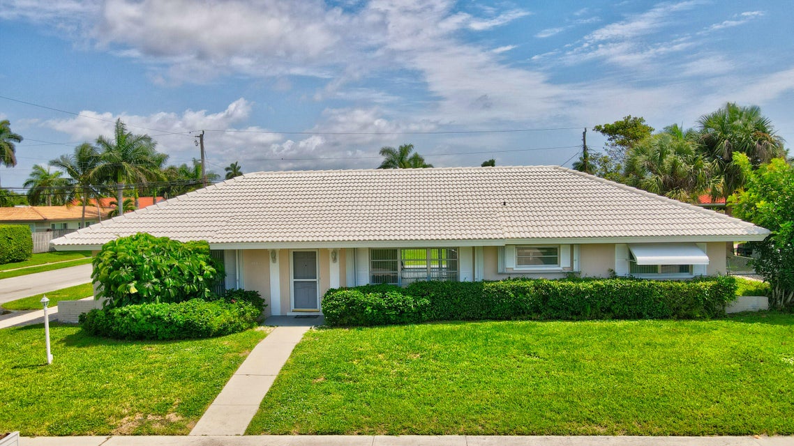 Signature Real Estate Finder August 2023 Newsletter by Matthew Maschler