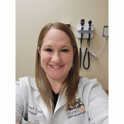 GIF showing women physicians from the UTRGV School of Medicine and UT Health RGV all smiling in selfie style photos. 