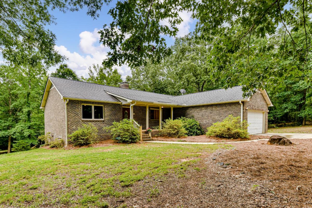 Beautiful brick ranch, home prices, waterfront dream home