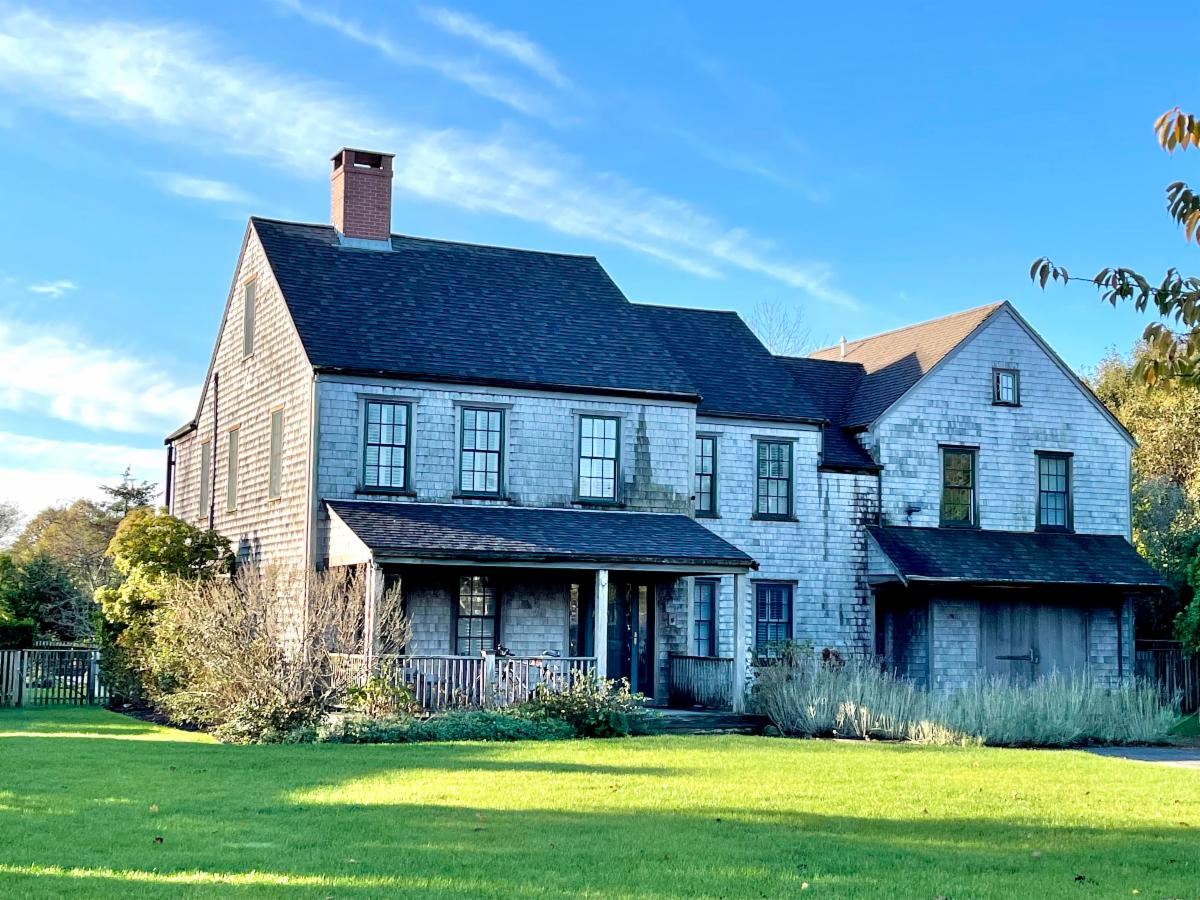 20 Meadow View Drive photo.jpg