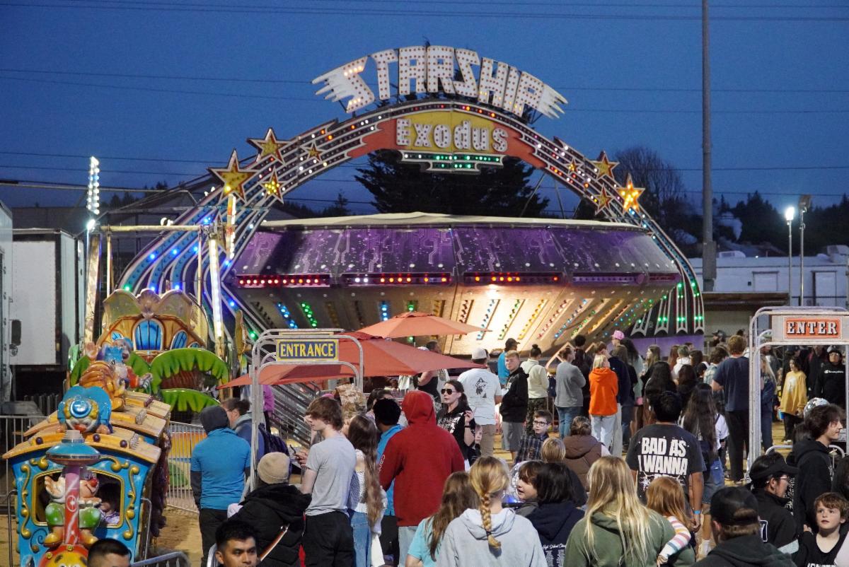 Starship Exodus - Vintage Midway Carnival Ride