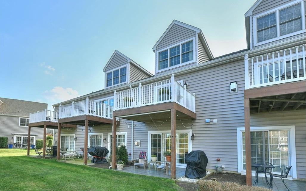 **TOMORROW** OPEN HOUSE in Canal Corkran!