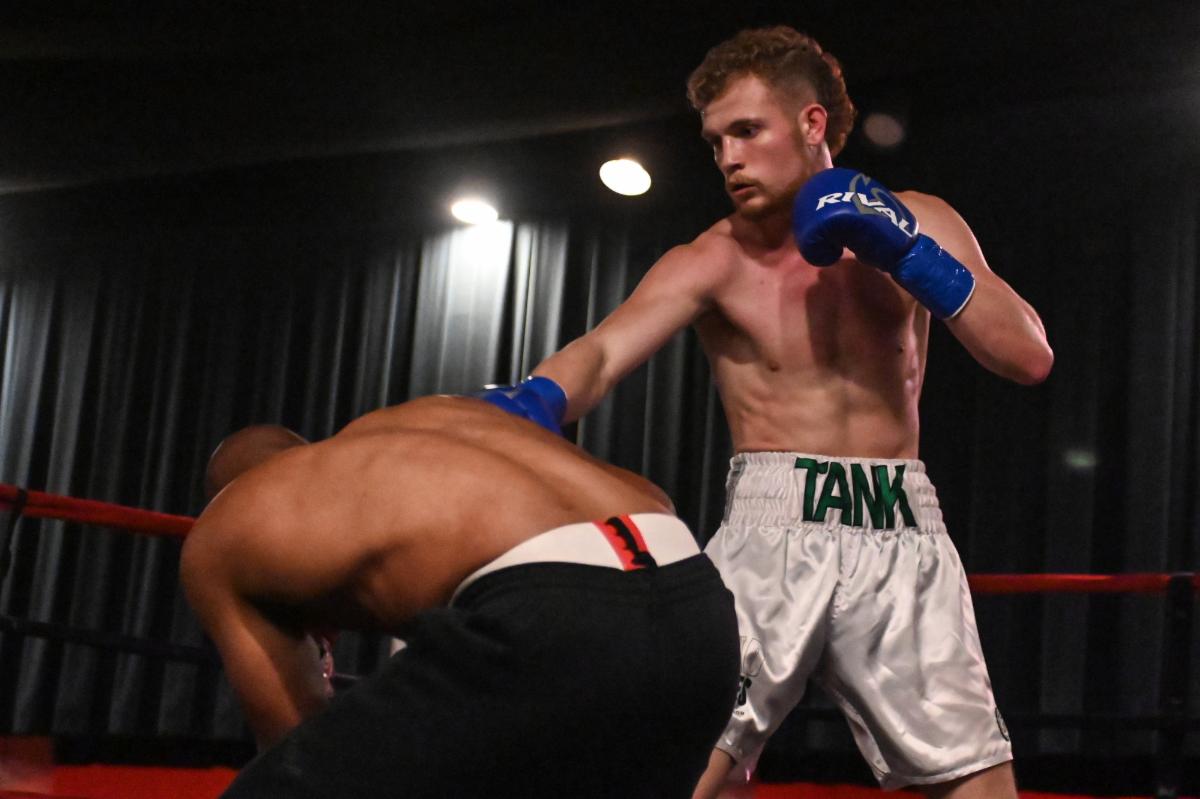 R - hogan_griffin012.JPG