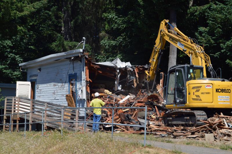 Crews removed portables at Cedar River Elementary.