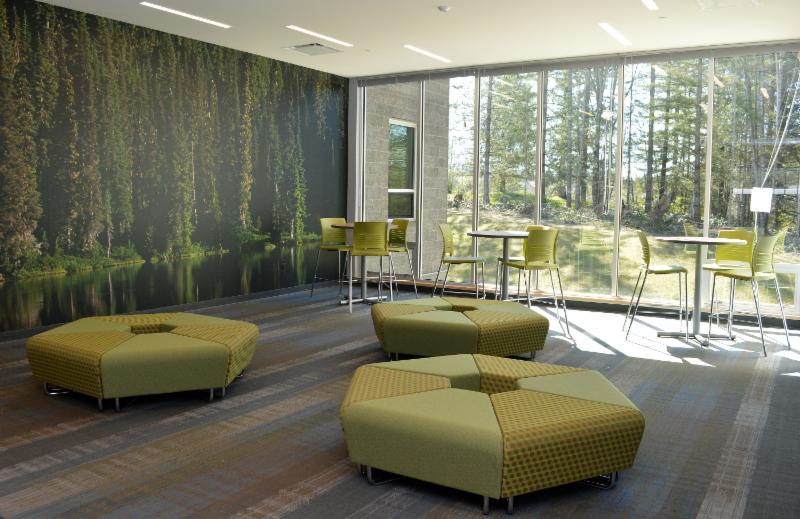 Tahoma Matters Bear Metal Wins Division At World Competition Furnishings Are Being Moved In To The New Tahoma High School Including This Student Common Area