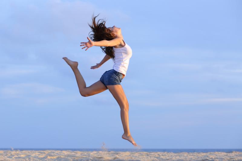 woman_jump.jpg