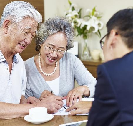Older_Asian_Couple_AdobeStock_136397993.jpg