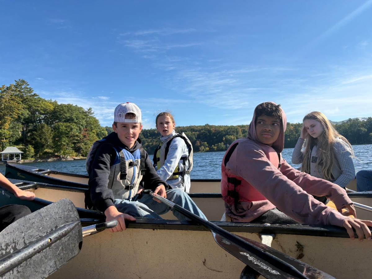 eighth graders canoing at Hulbert Outdoor Center
