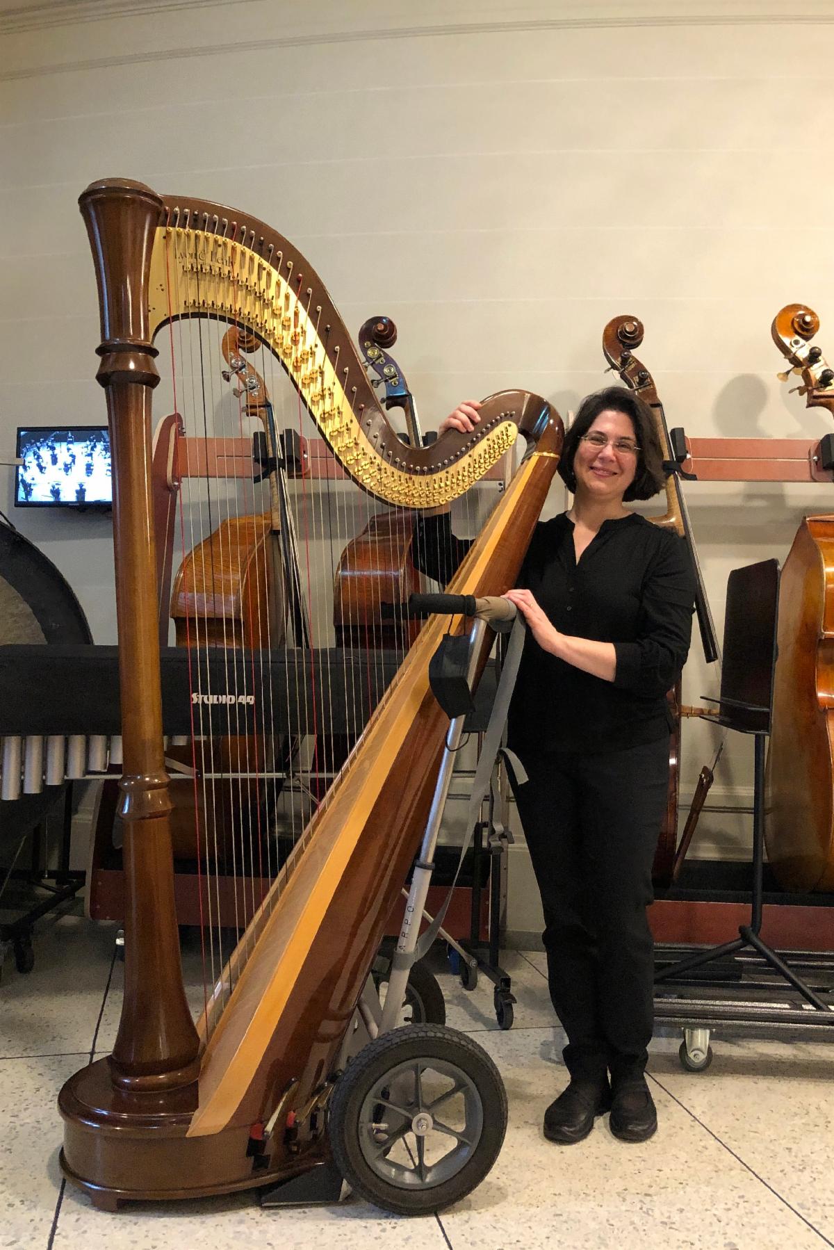 Claudia Valsi_harp photo.JPG