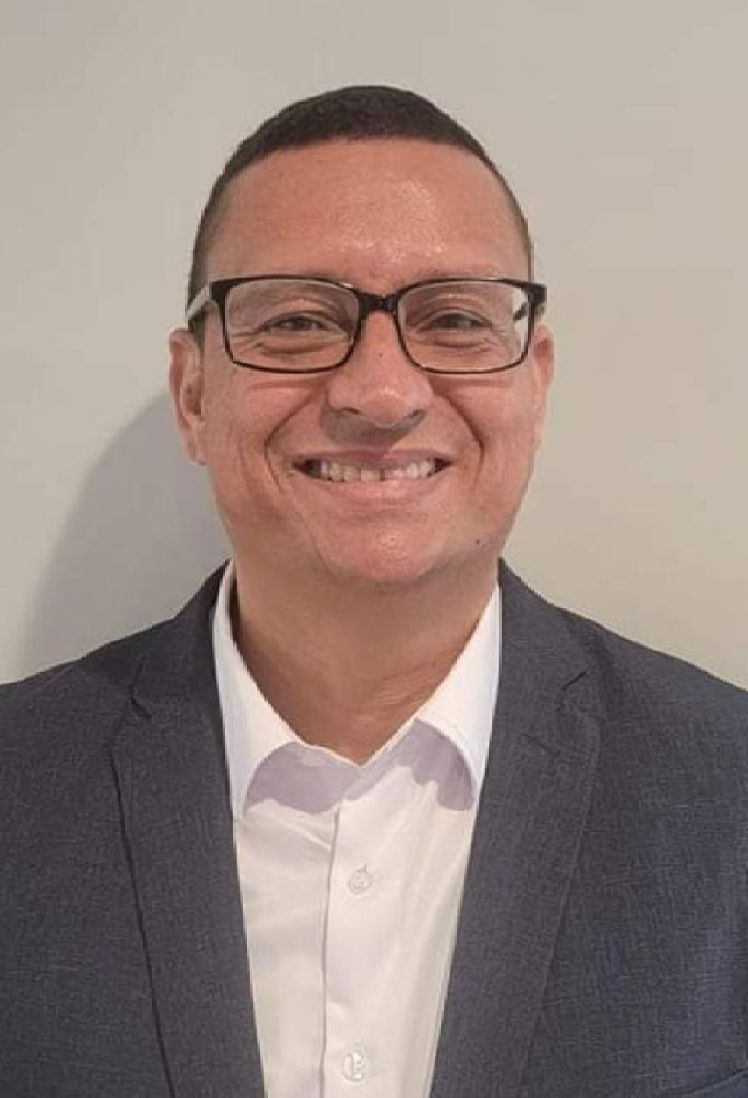 Headshot of Antonio Lobo