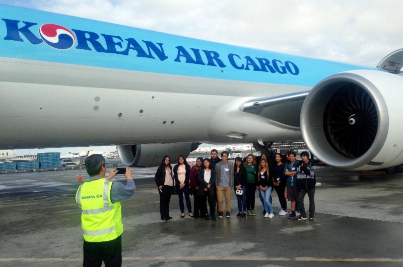 ITEP students from Gardena HS visit Korean Air