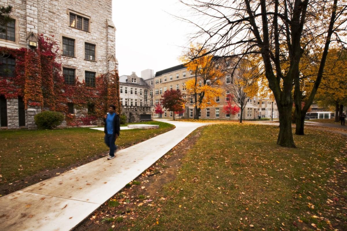 Fall leaves on Queen's campus