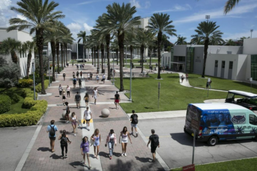 Students on Florida Atlantic University campus