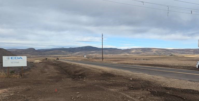 NWCOBP Entrance Road (Looking North from Airport)