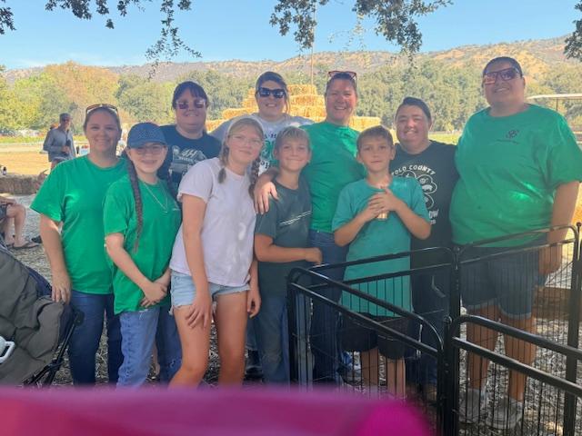 Esparto Valley 4-H club members and volunteers