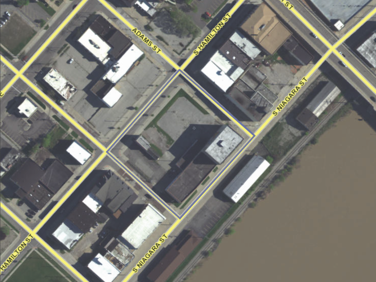 303-Adams-Saginaw