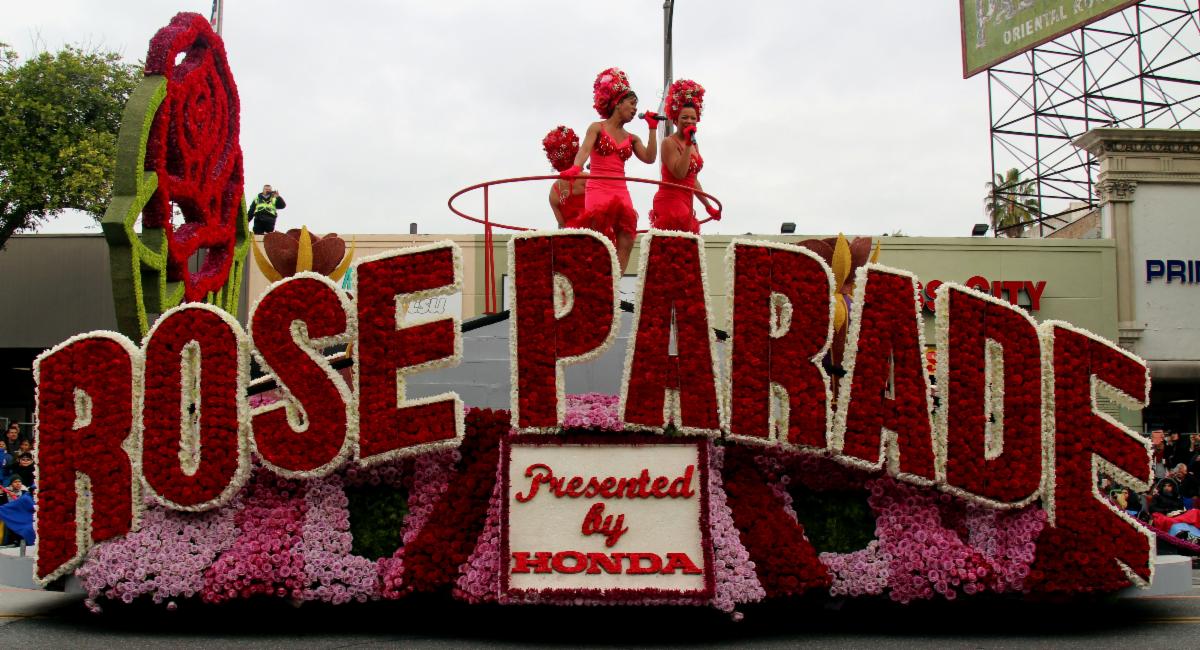 https://commons.wikimedia.org/wiki/File:Rose_Parade_2017_(32465317371).jpg