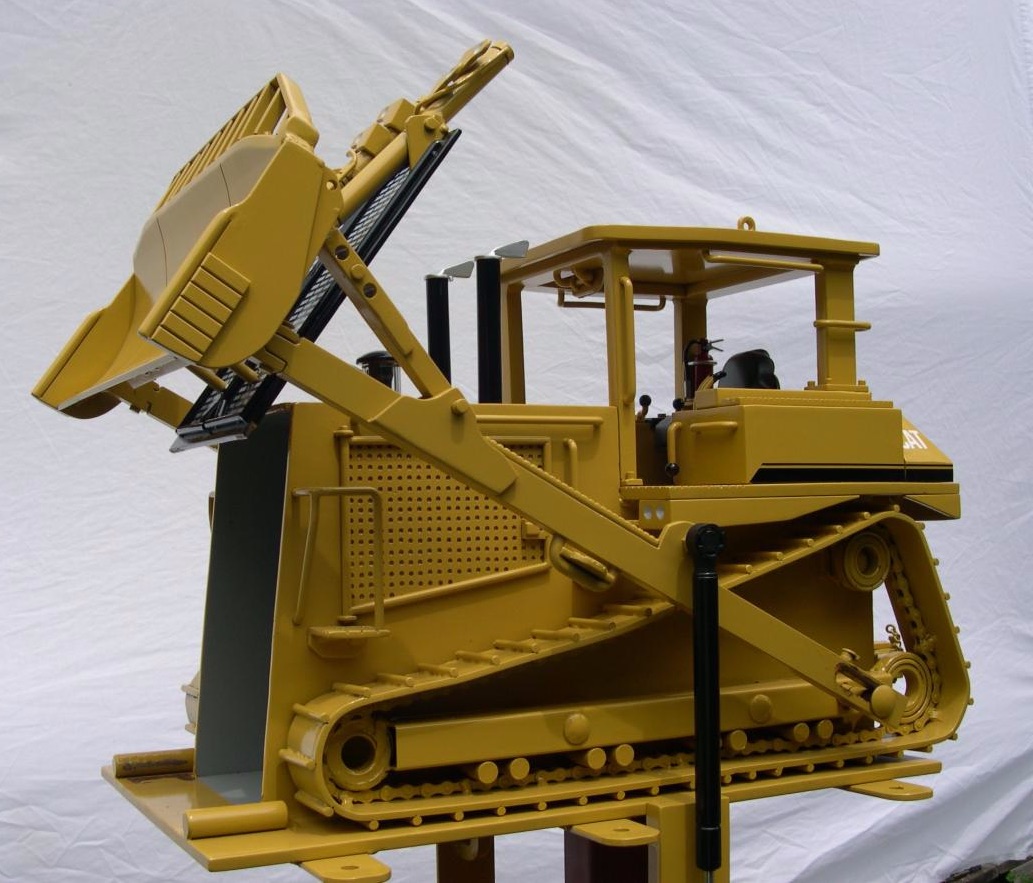 “Double Header” Tractor, D11 Caterpillar Mailbox, & SHOP TIP of the WEEK!