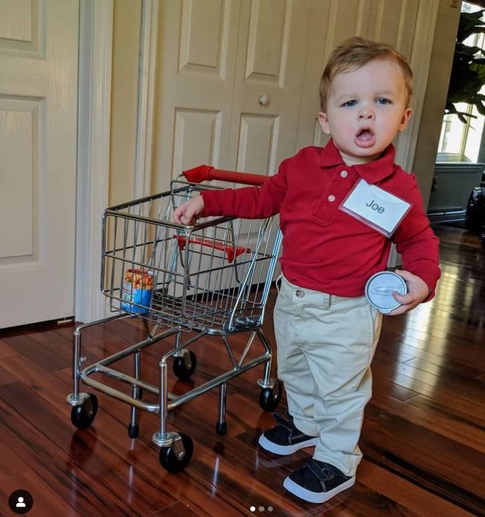 Weekly Sales from Quality Foods Inc