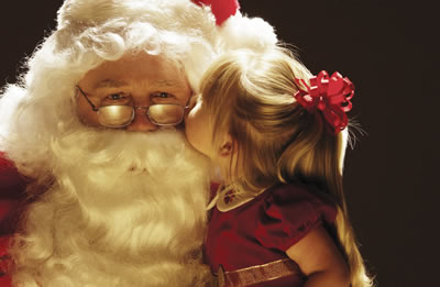 santa-kiss2.jpg