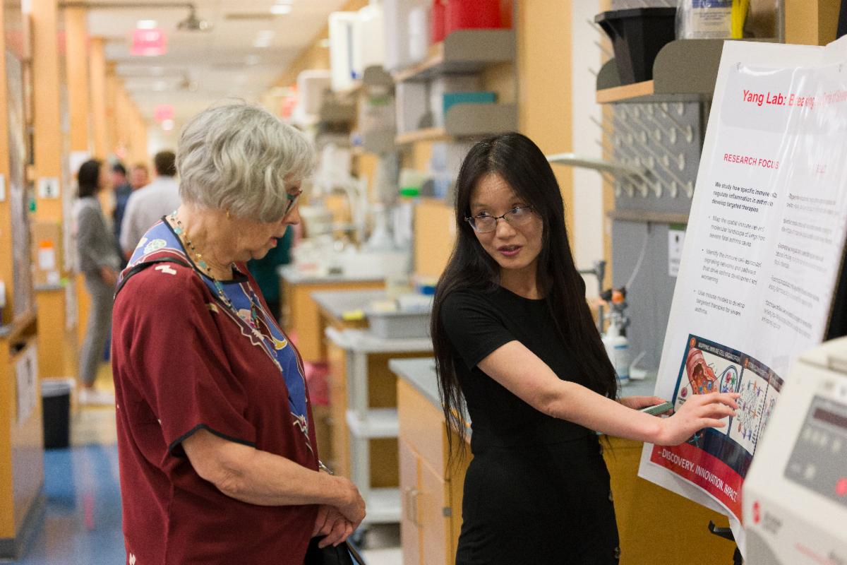 Lab tours during CHINJ 20th anniversary celebration
