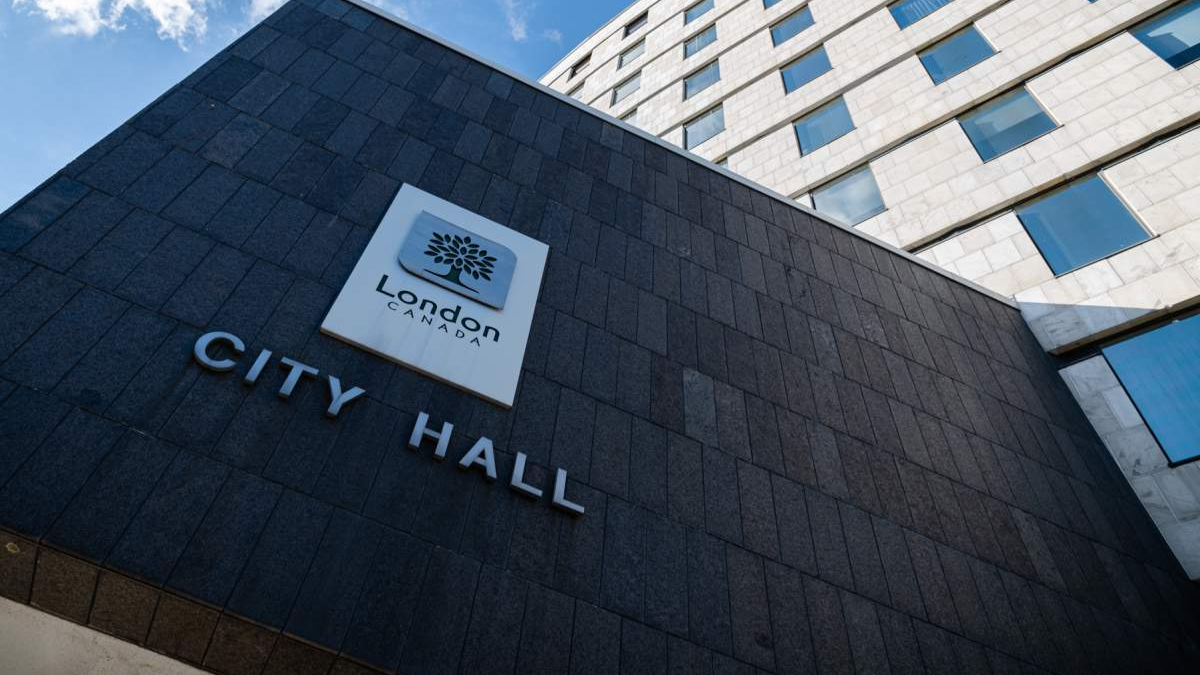 London Inc. Weekly weekly London Inc. Weekly