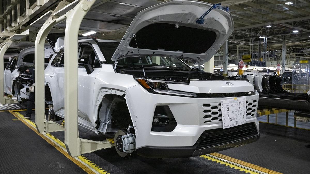 London Inc. Weekly weekly London Inc. Weekly