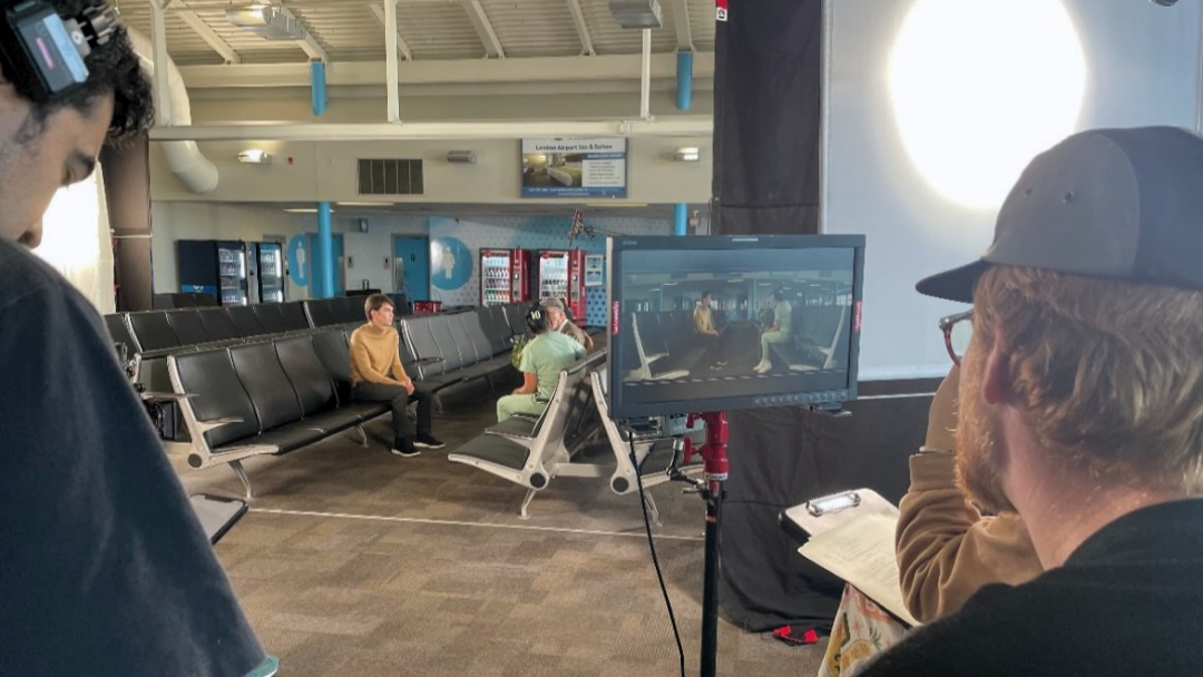 London Inc. Weekly weekly London Inc. Weekly