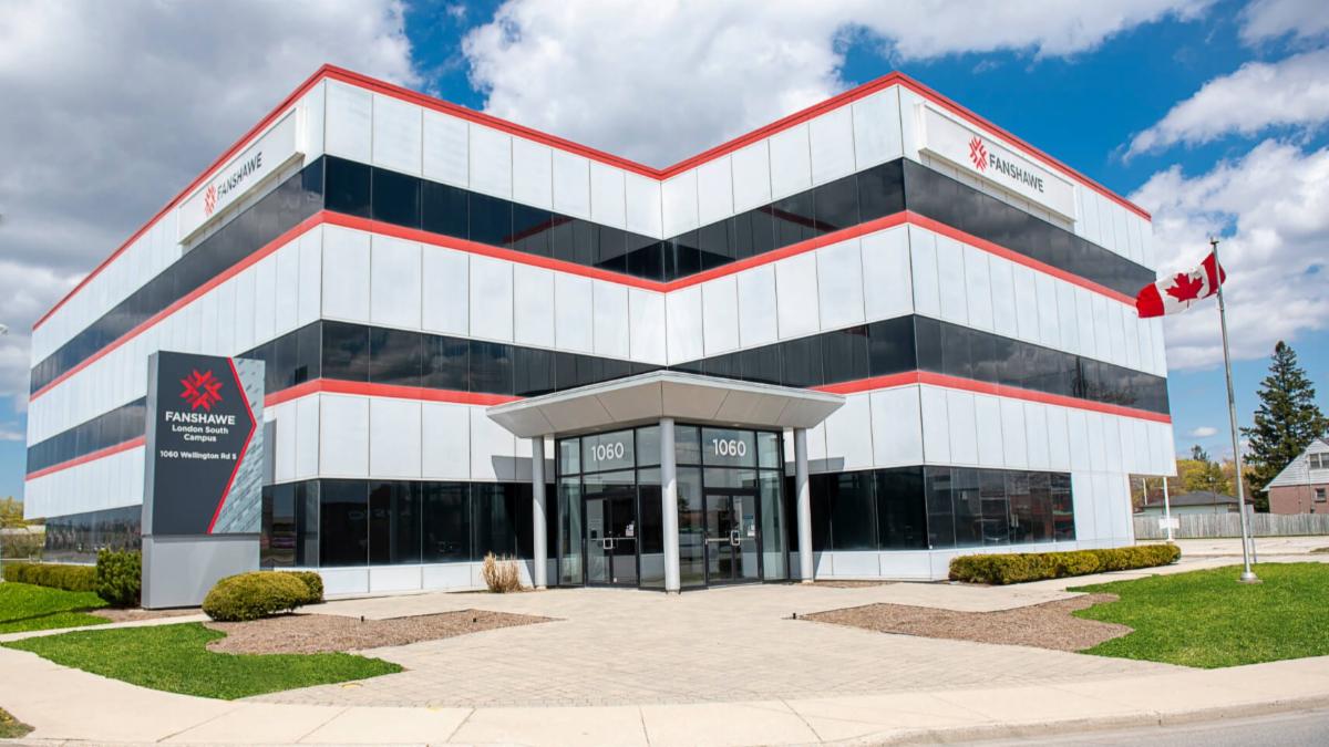 London Inc. Weekly weekly London Inc. Weekly