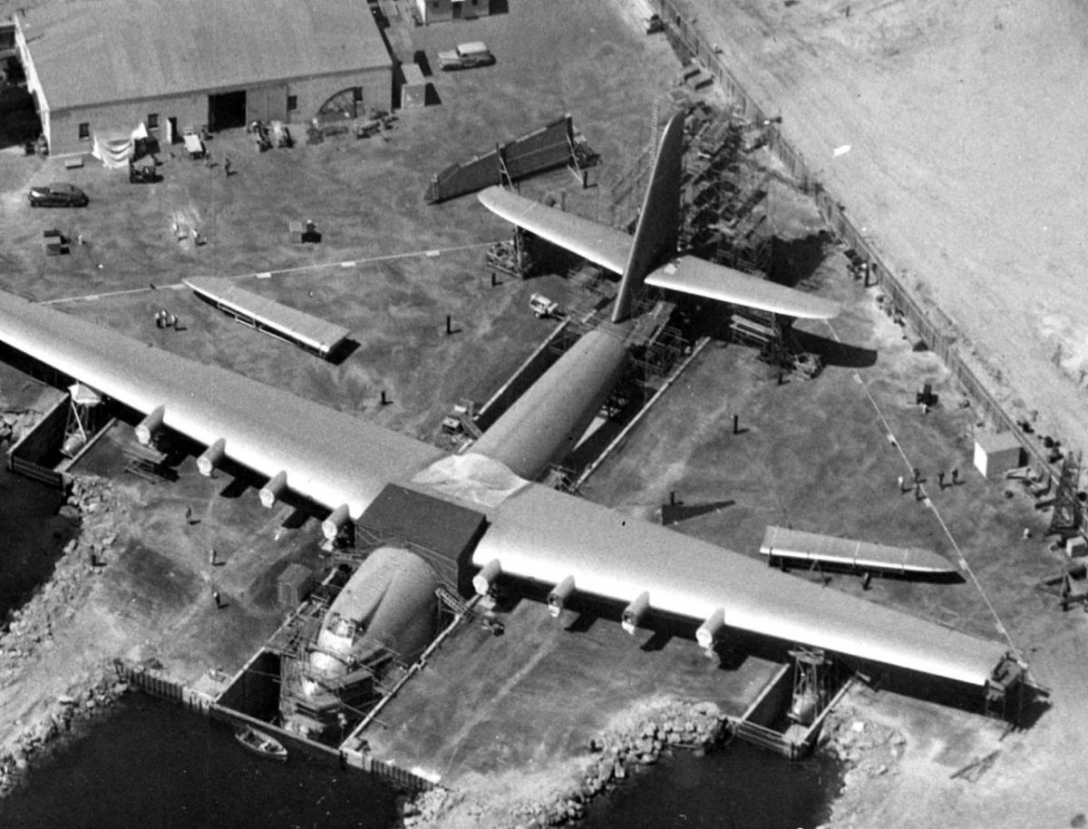 The H-4 Hercules situated in a dry dock structure 