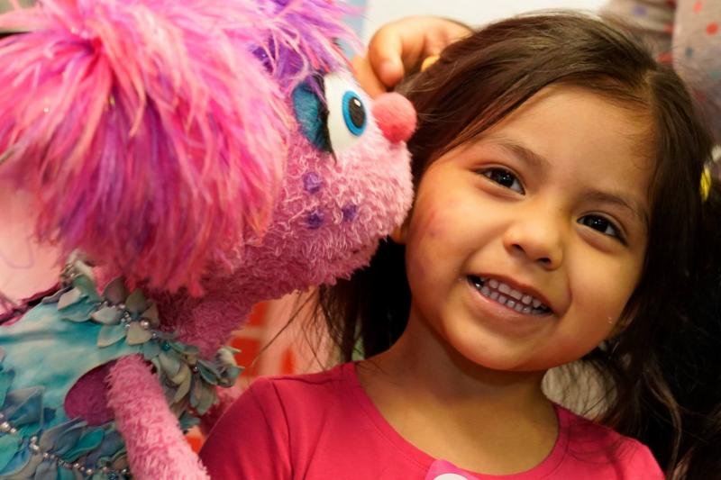 Hispanic Family Center Partners with Sesame Street CNBNews
