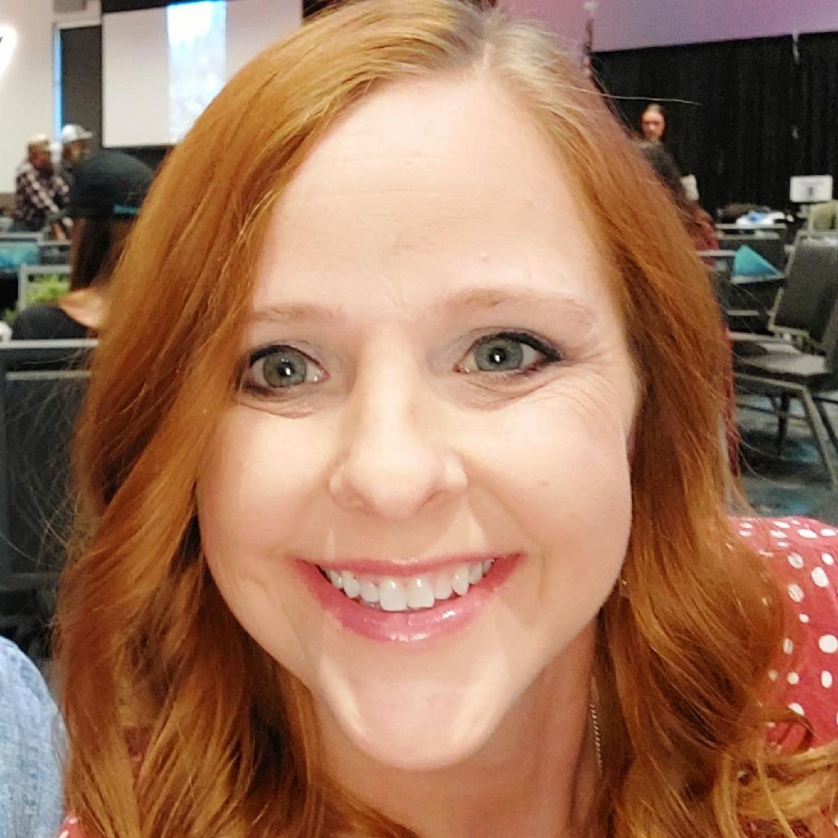 Headshot of Shelby Robinson