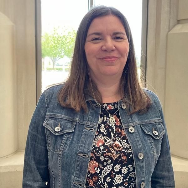 Headshot of Jennifer