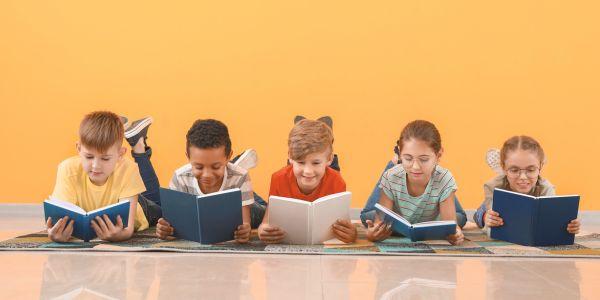 kids reading together