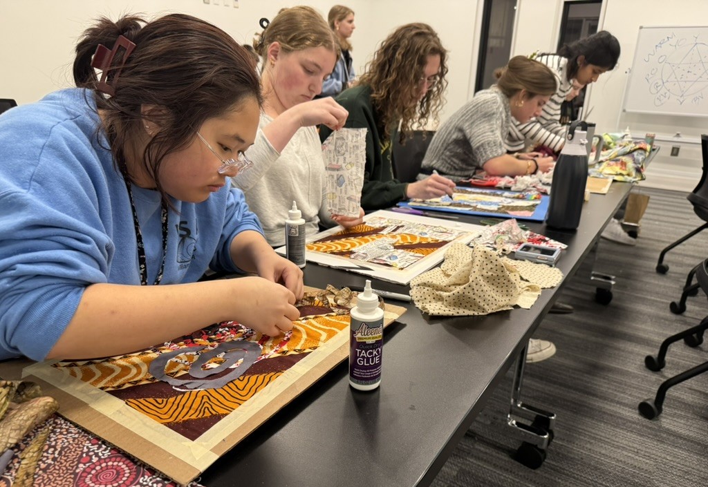 Sharpe Scholars collaborating on the Communal Quilt Project