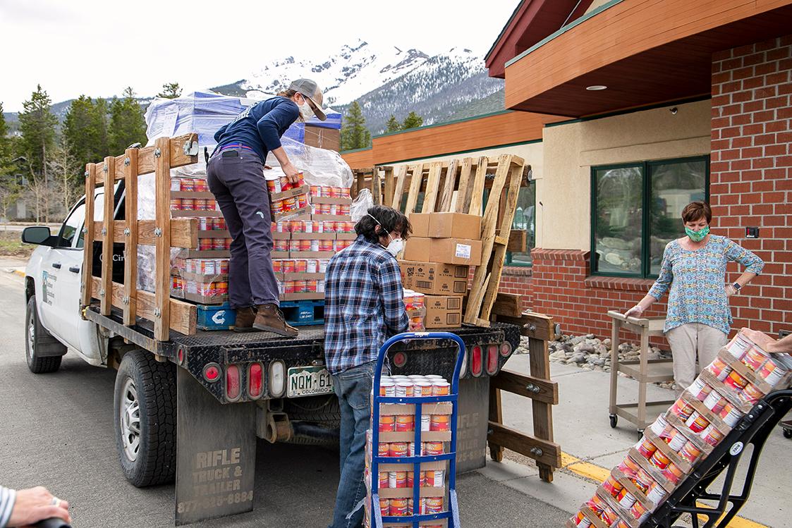 BOEC volunteers at Senior Center food bank