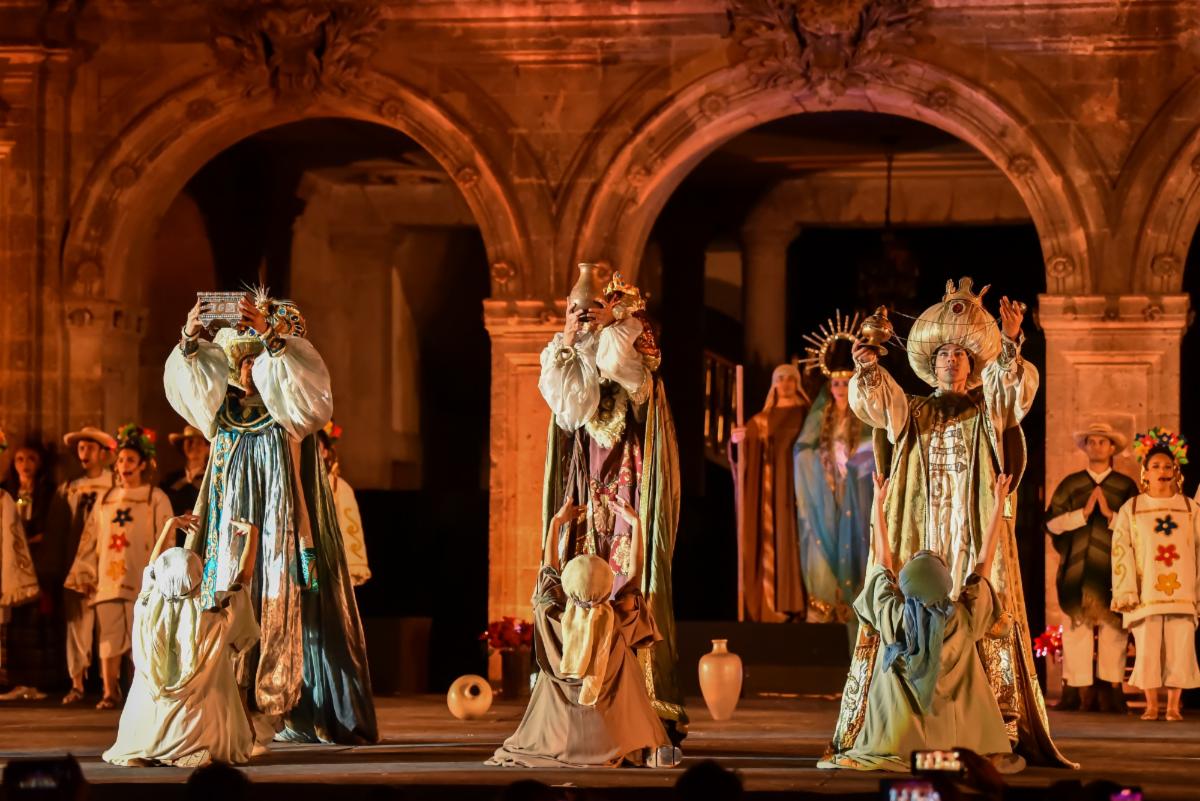 Arriba al Castillo de Chapultepec ´Navidades en México´