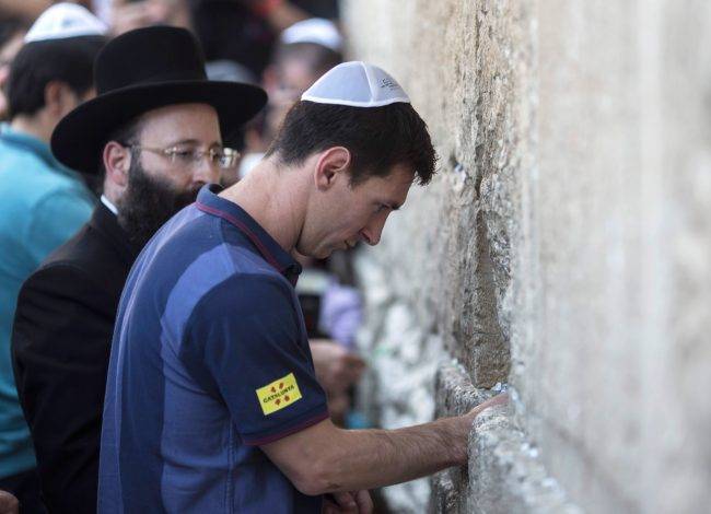 Lionel Messi at Western Wall in 2013