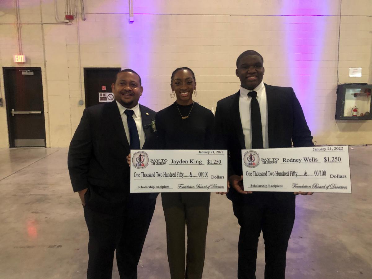 scholarship recipients.jpg