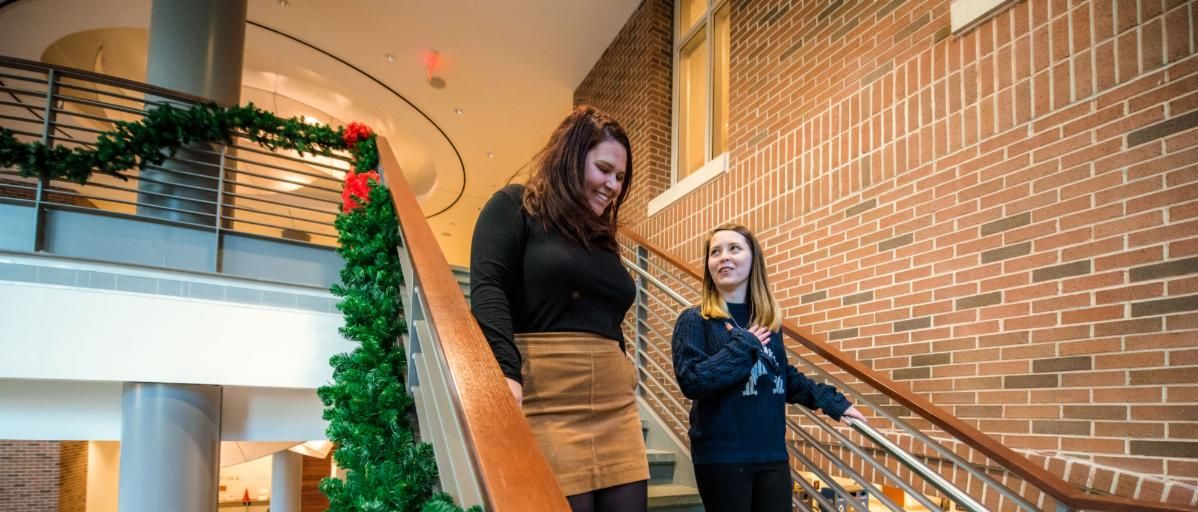 students in Union Station holidays