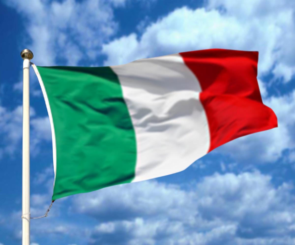 c8e2c-22881-italian-flag-3.jpg